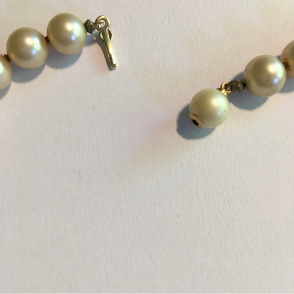 VTG Curated Trio - Pearls Roses and Bows jewelry set - Picture 10 of 11